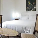 Ln Bed & Breakfast