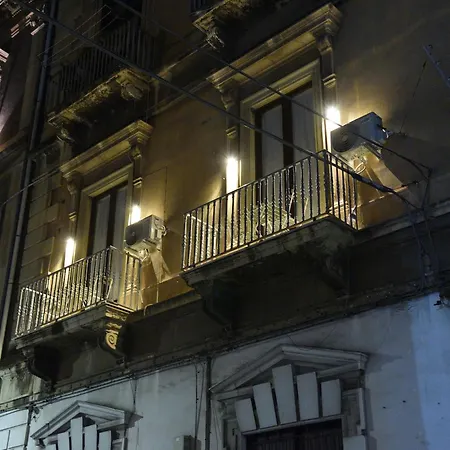 Couette-café Ln Catane